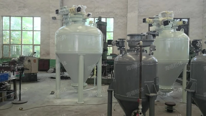 Vertical bottom conveying pump