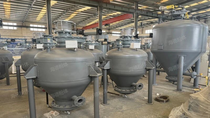 Direct blowing bin pump