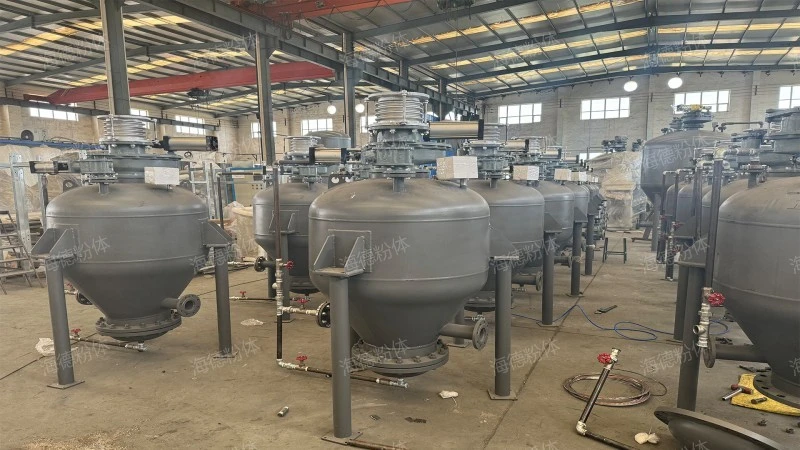 Horizontal pneumatic conveying pump