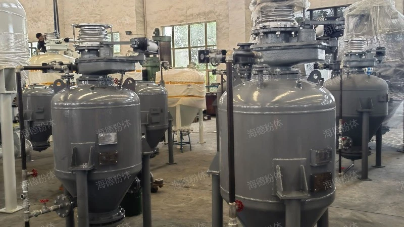 Horizontal pneumatic ash silo pump