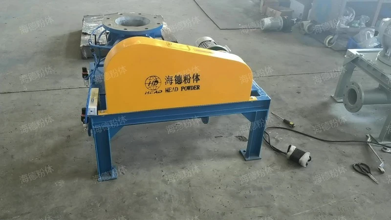 Anti-blocking unloader