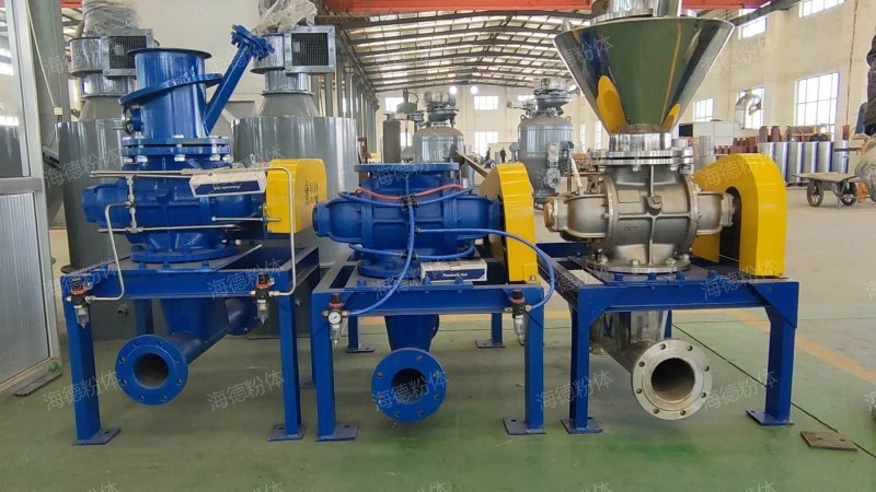 Lock gas feeder