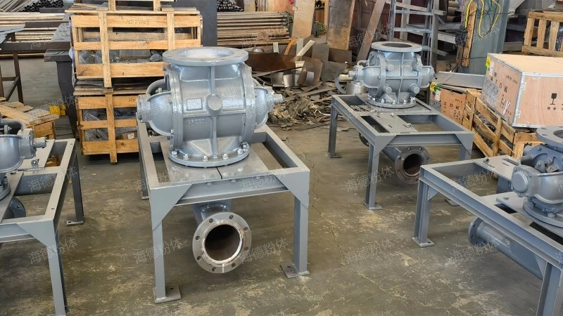 Weighing feeder