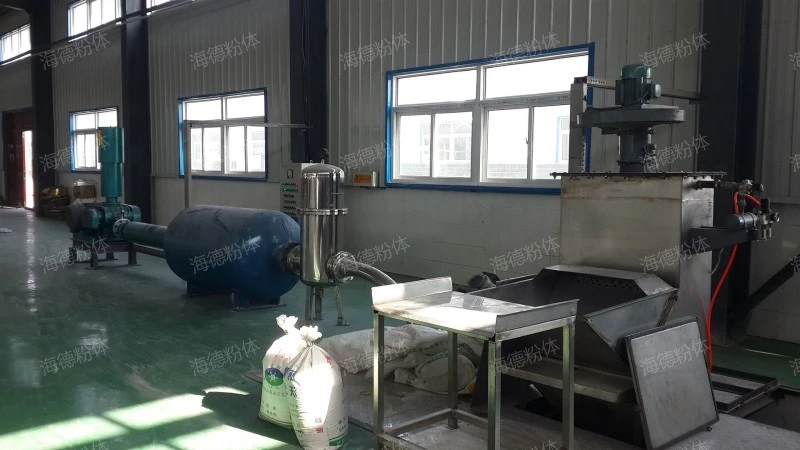 Graphite powder pneumatic conveying system